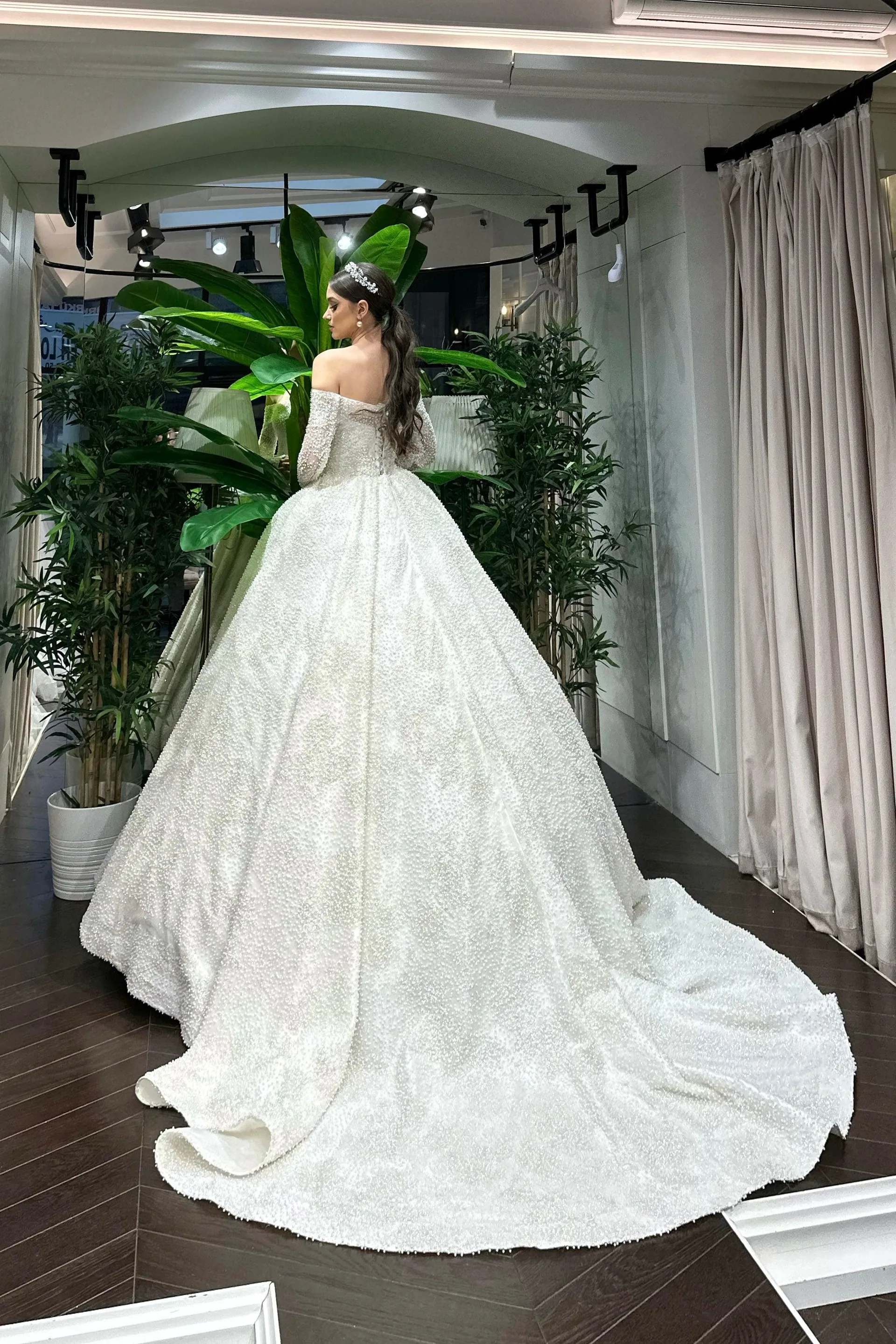 Sandro İnci İşlemeli Prenses Model Gelinlik