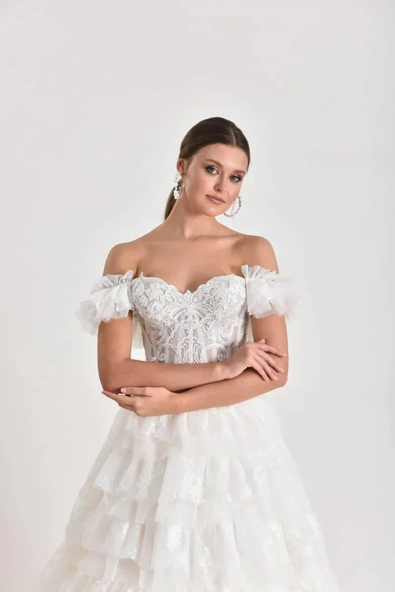 Puppis Çiçek Dantel Prenses Model Gelinlik