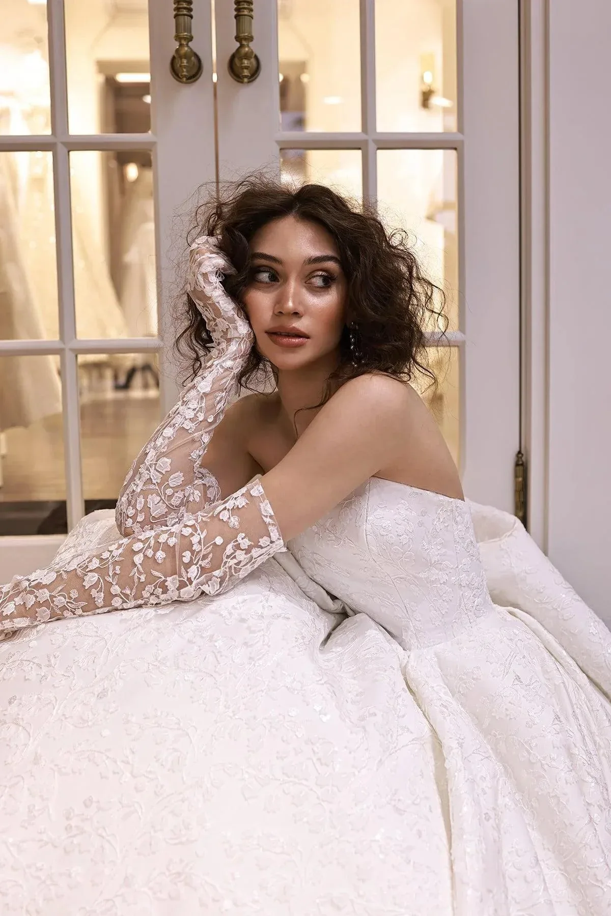 Valerie Straplez Dantel İşlemeli Prenses Model Gelinlik
