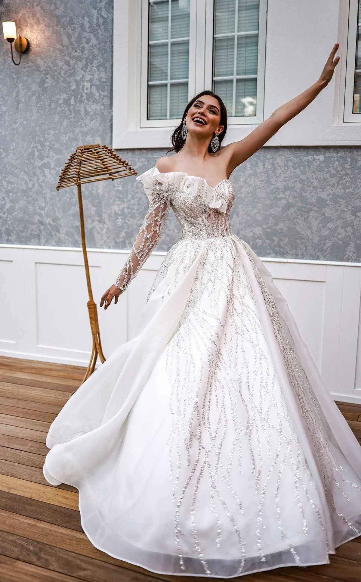 Charlotte Tek Uzun Kollu Gümüş Payetli Prenses Model Gelinlik
