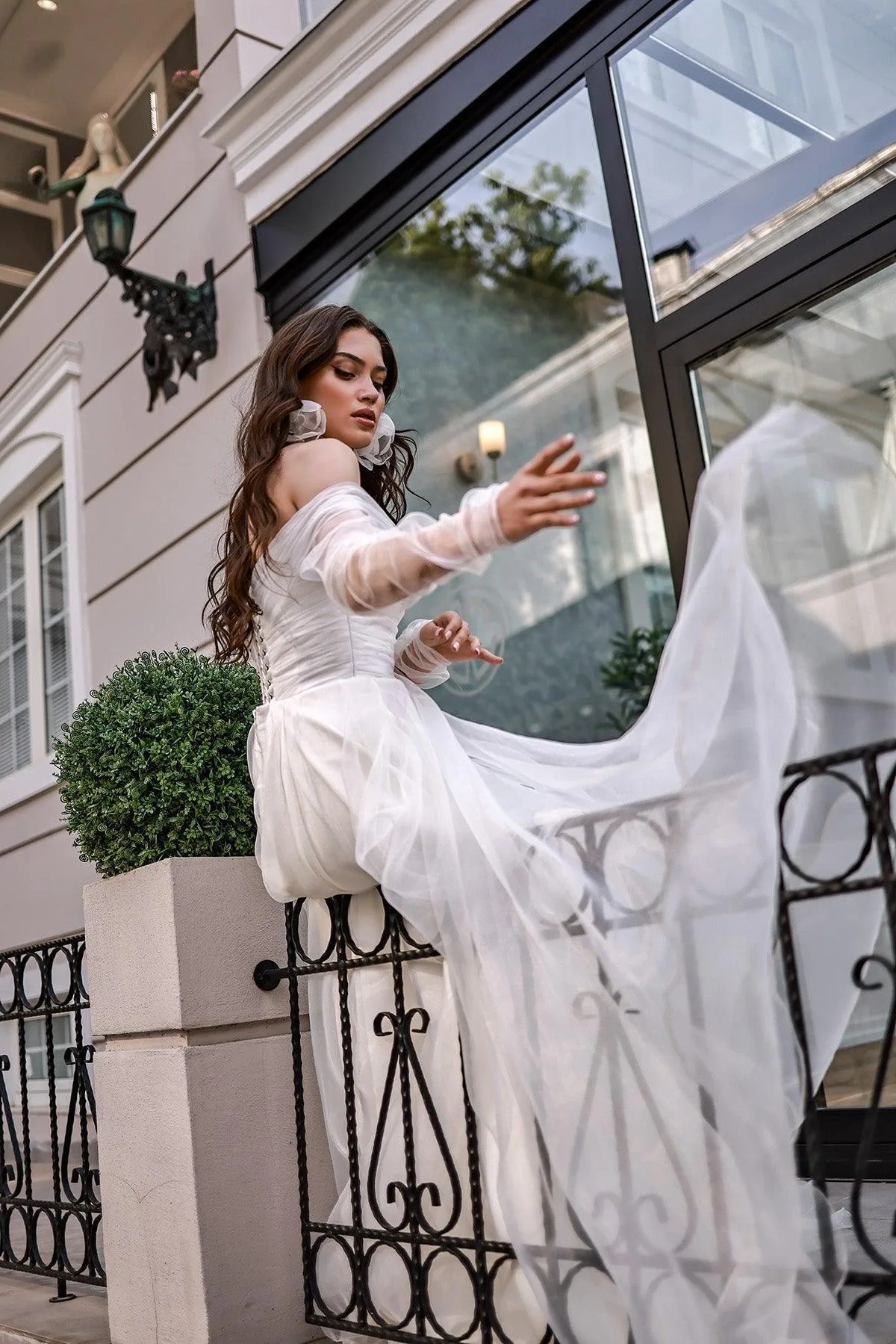 Hila Kalp Yaka İpek Tül Korsajlı A Kesim Gelinlik
