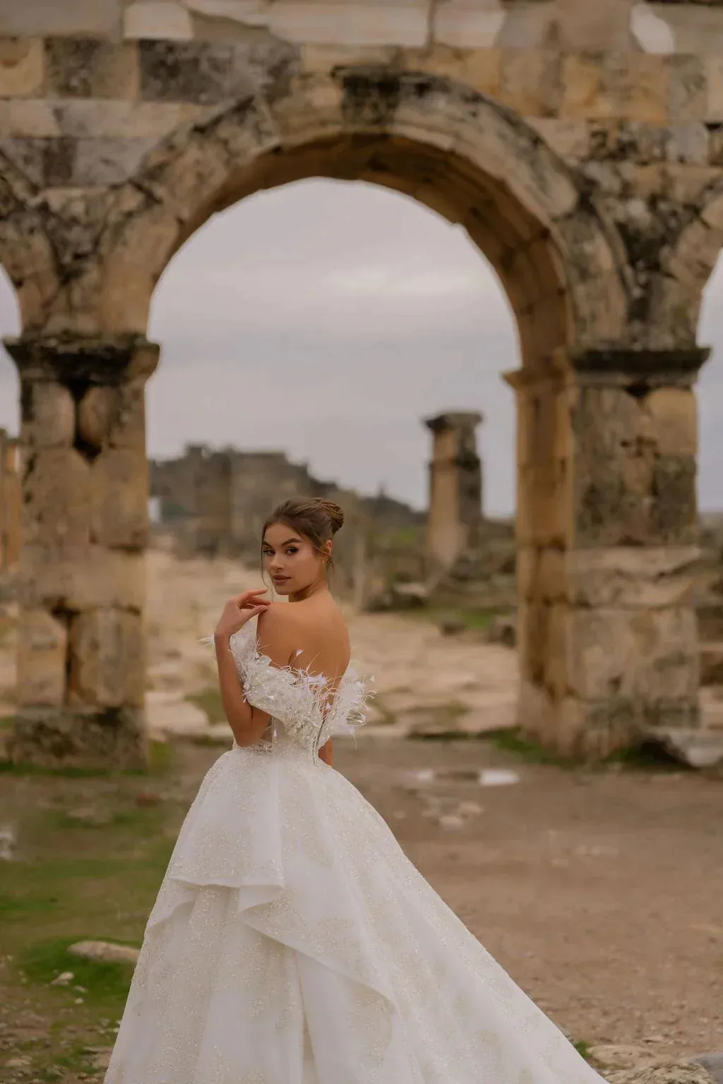 Aphrodite Madonna Yaka Otrişli Prenses Gelinlik