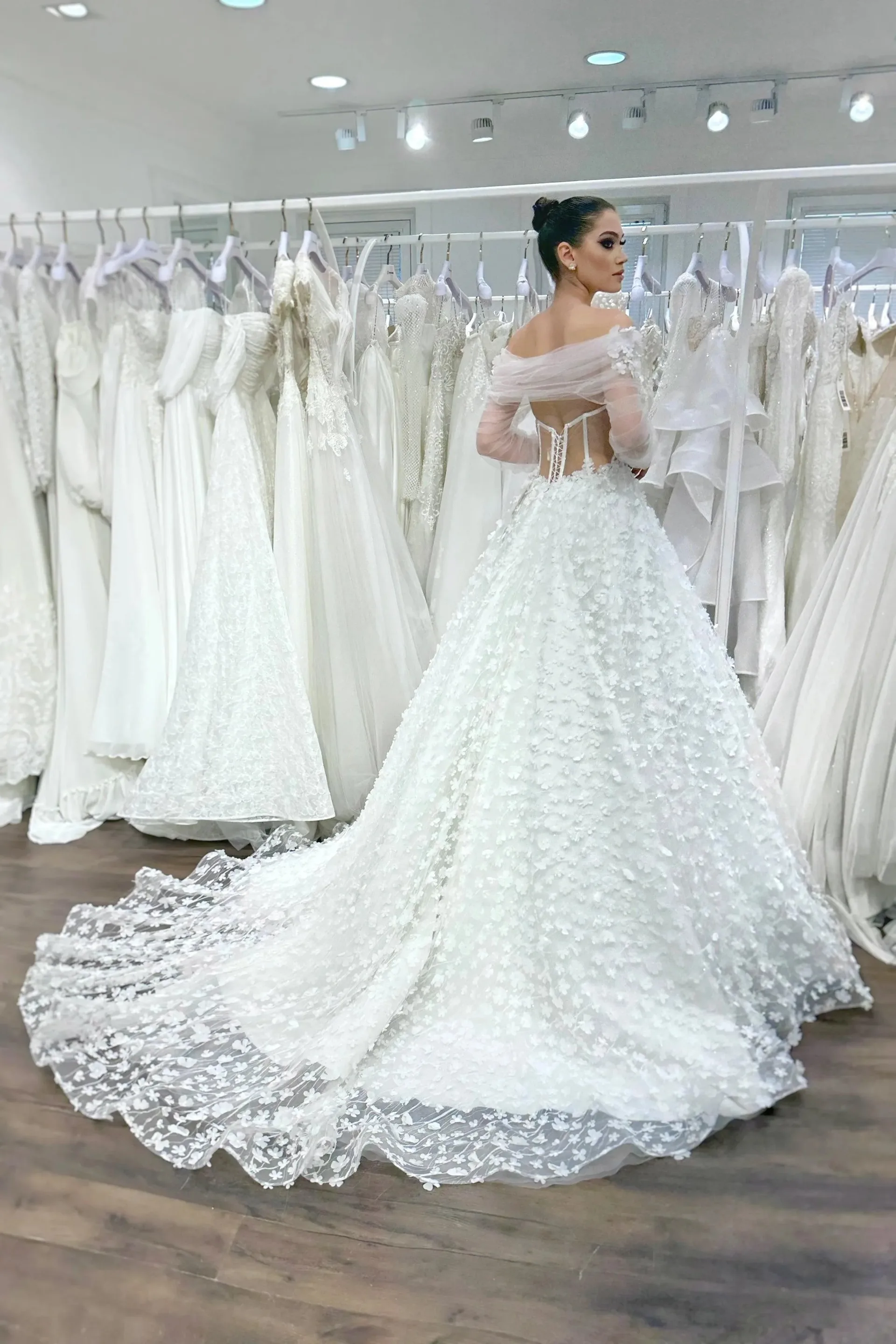Harper Çiçek Dantelli Prenses Model Gelinlik