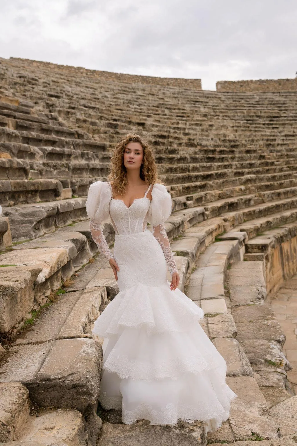 Hadrian Kalp Yaka Fransız Dantelli Balık Gelinlik