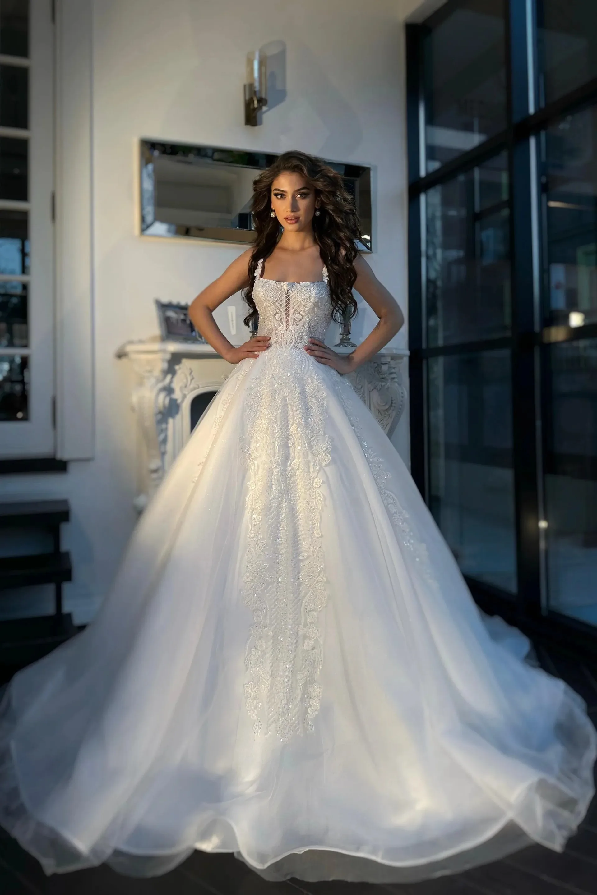 Carmin Dantel Kare Yaka Prenses Model Gelinlik