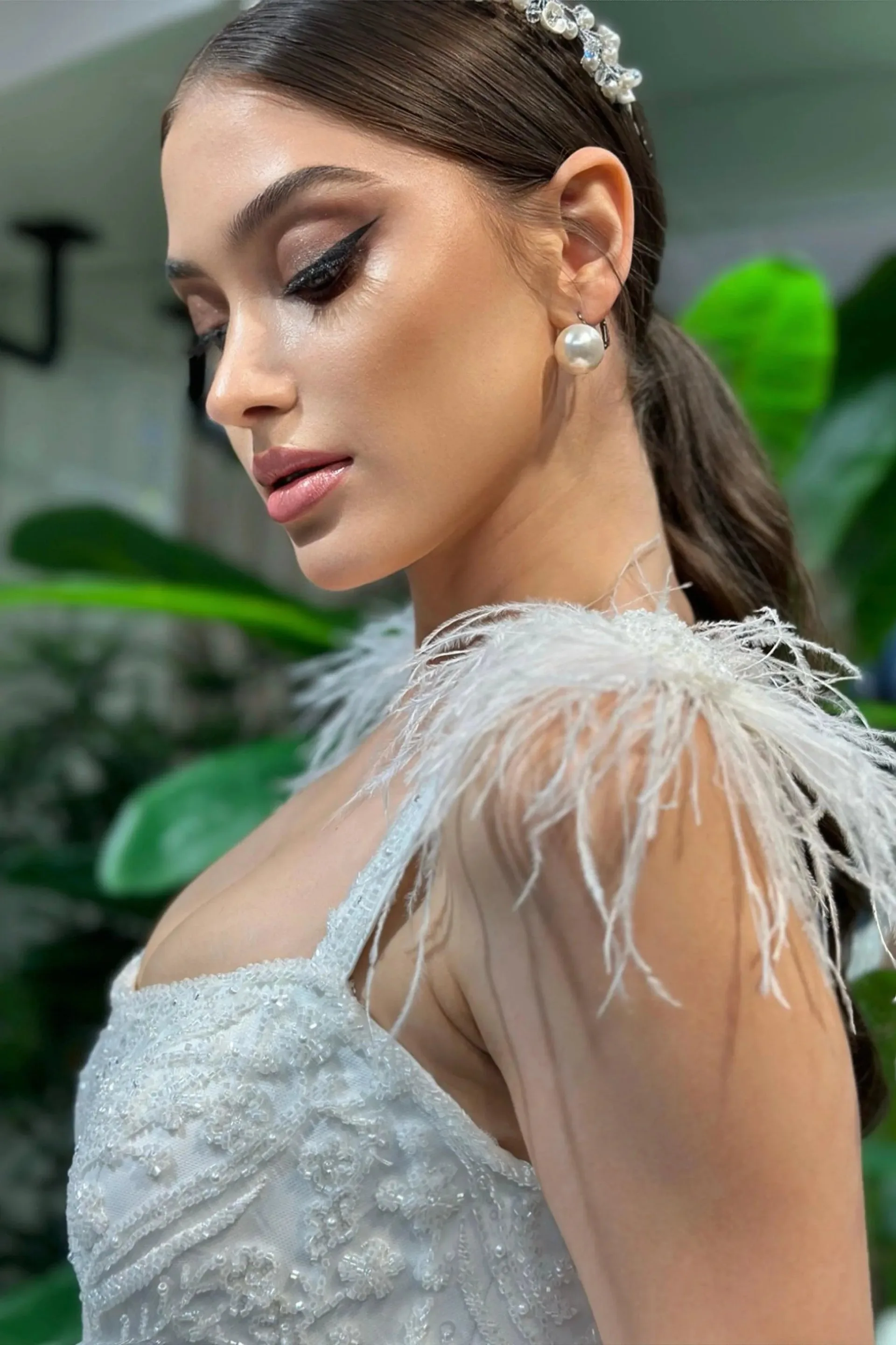 Gayla Otriş Detaylı Saten Prenses Model Gelinlik
