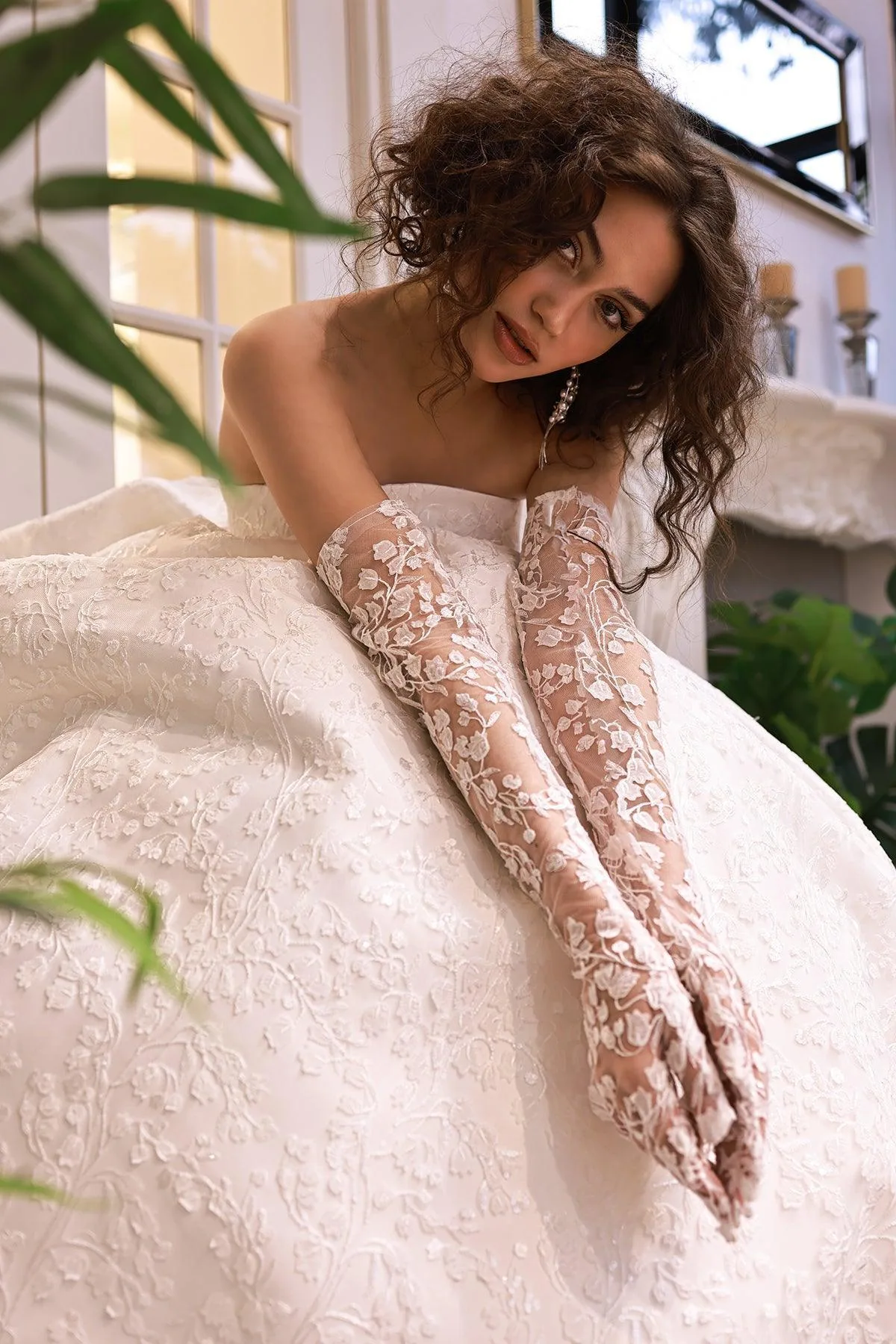 Valerie Straplez Dantel İşlemeli Prenses Model Gelinlik