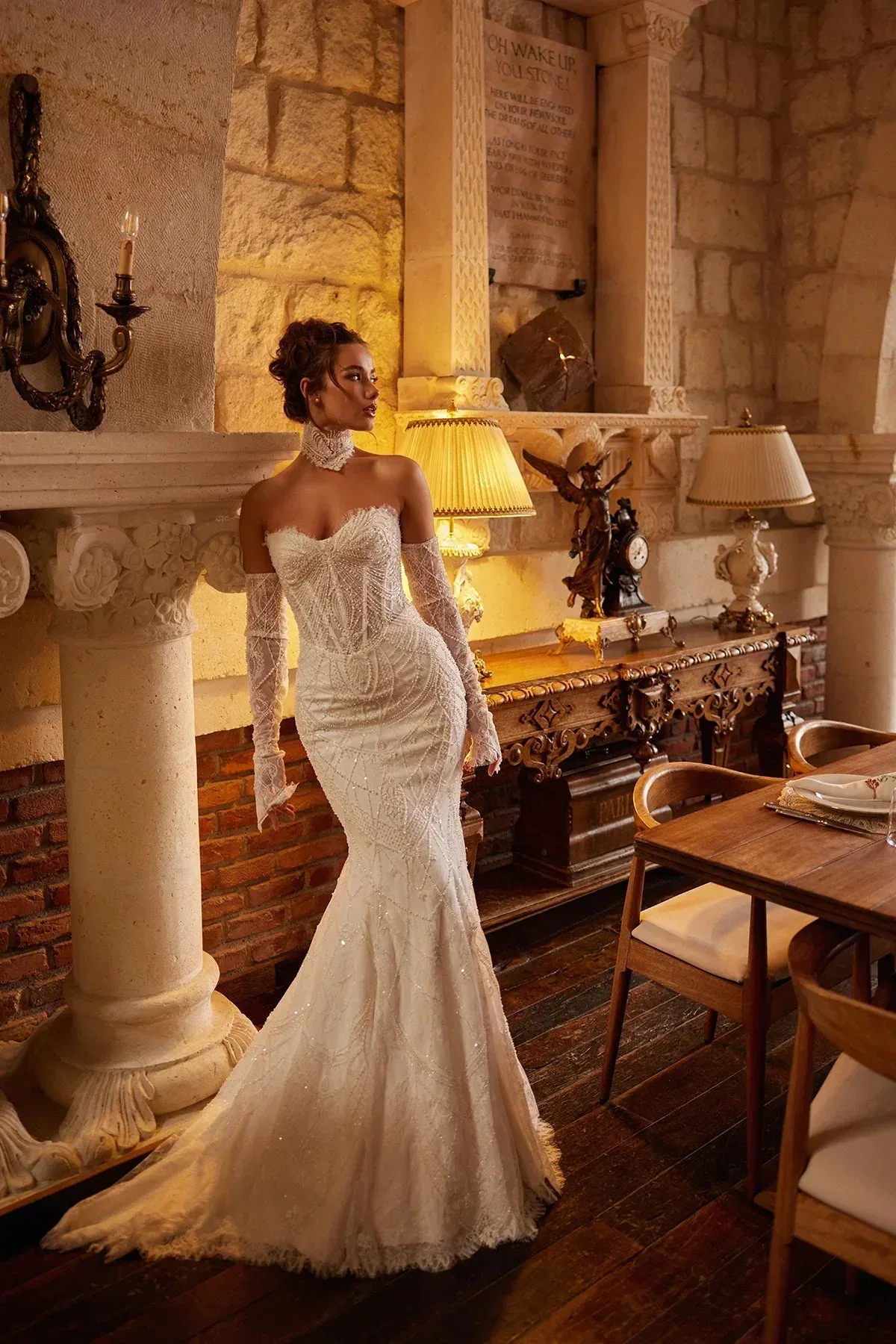 Blanc Fransız Dantelli Ve Kasnak İşlemeli Balık Model Gelinlik
