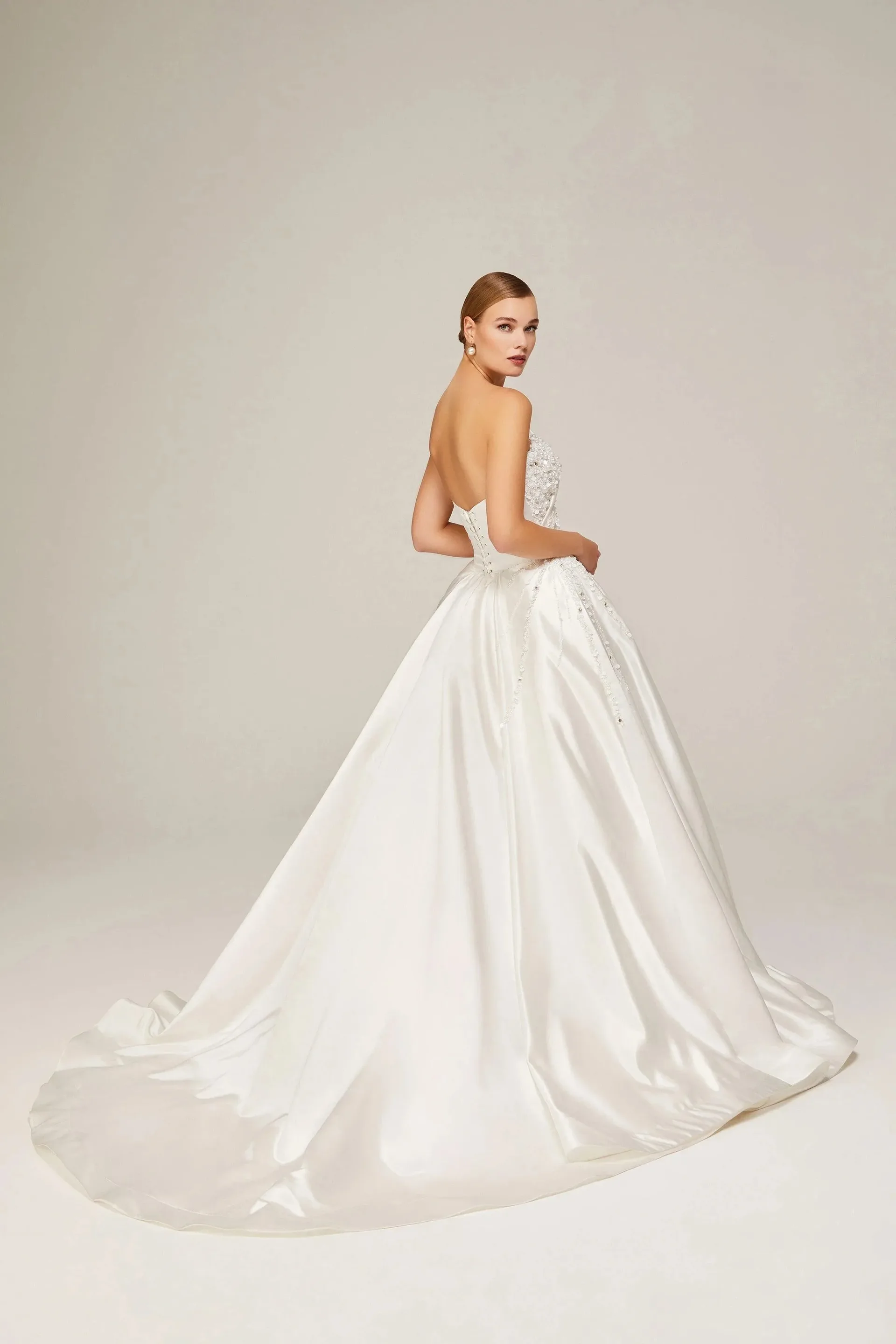 Wanda Saten Straplez Prenses Model Gelinlik